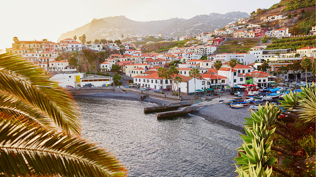 fiskebyn camara de lobos p resa till madeira